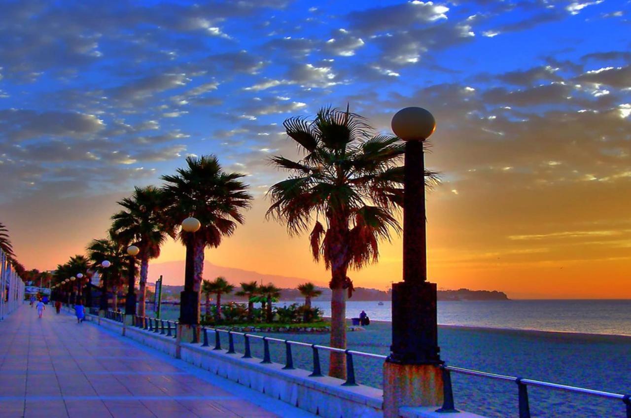 Aparment Neptuno- Located On The Promenade A Few Metres From The Beach. Estepona Kültér fotó