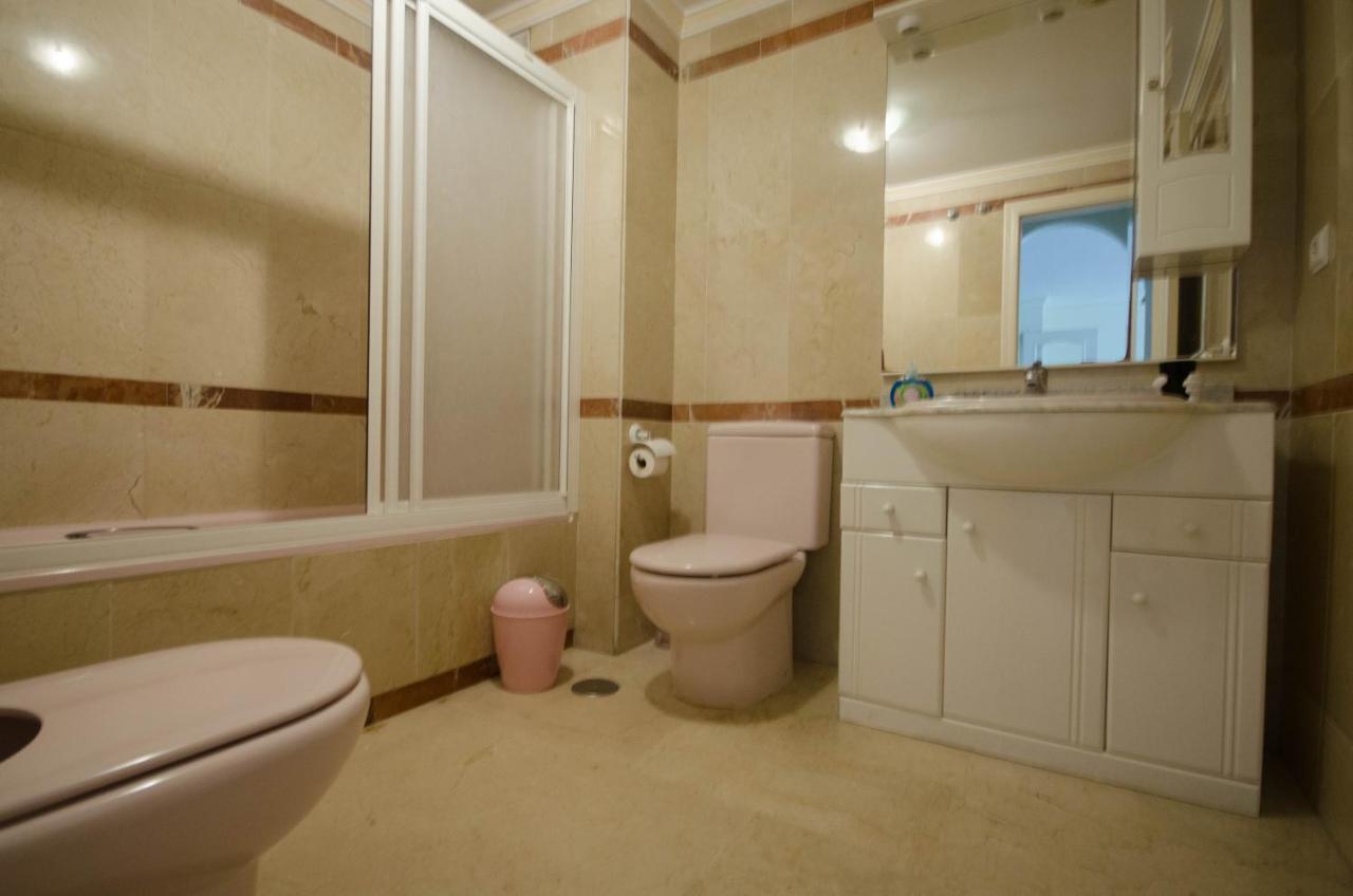 Aparment Neptuno- Located On The Promenade A Few Metres From The Beach. Estepona Kültér fotó