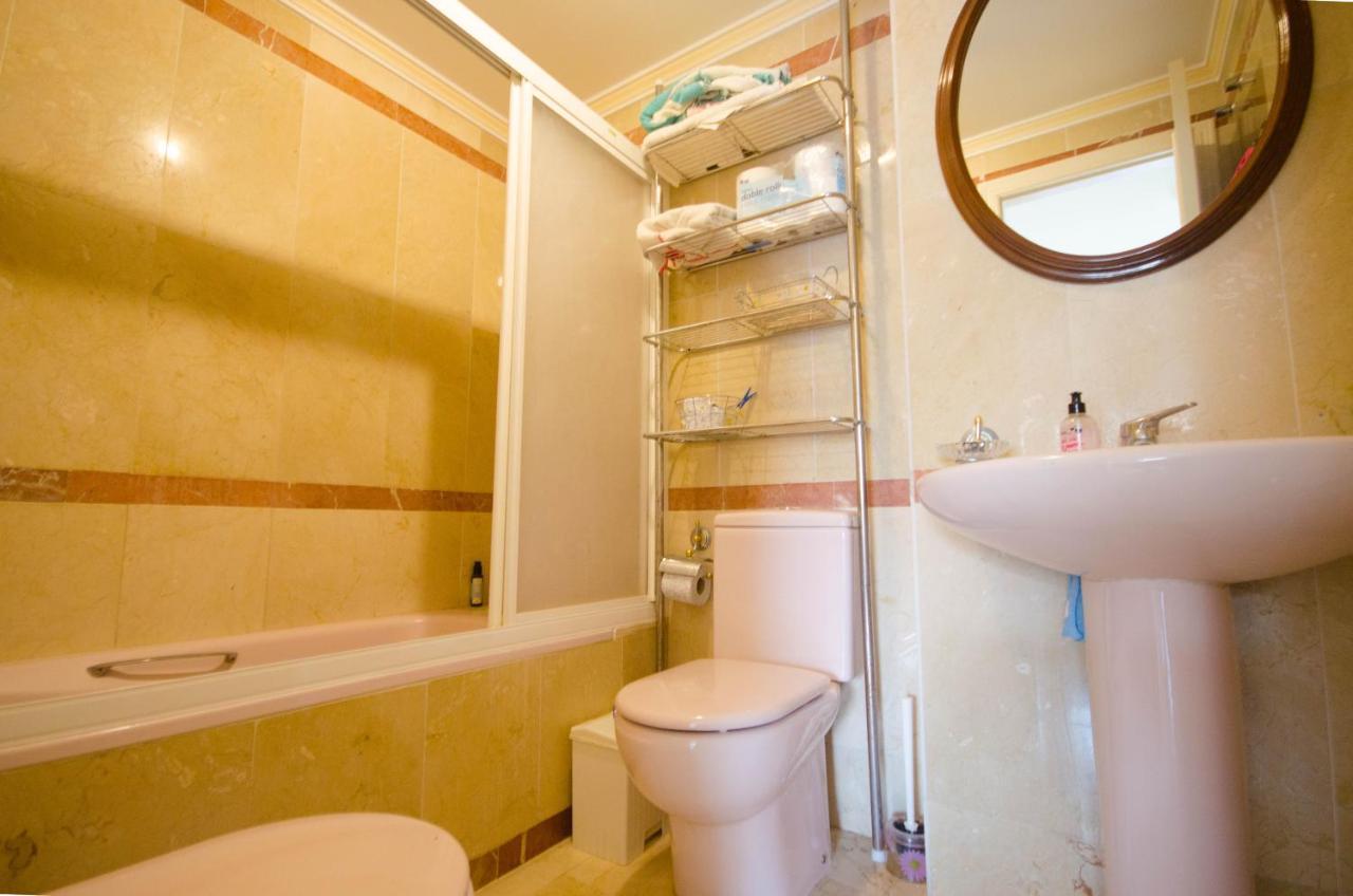Aparment Neptuno- Located On The Promenade A Few Metres From The Beach. Estepona Kültér fotó