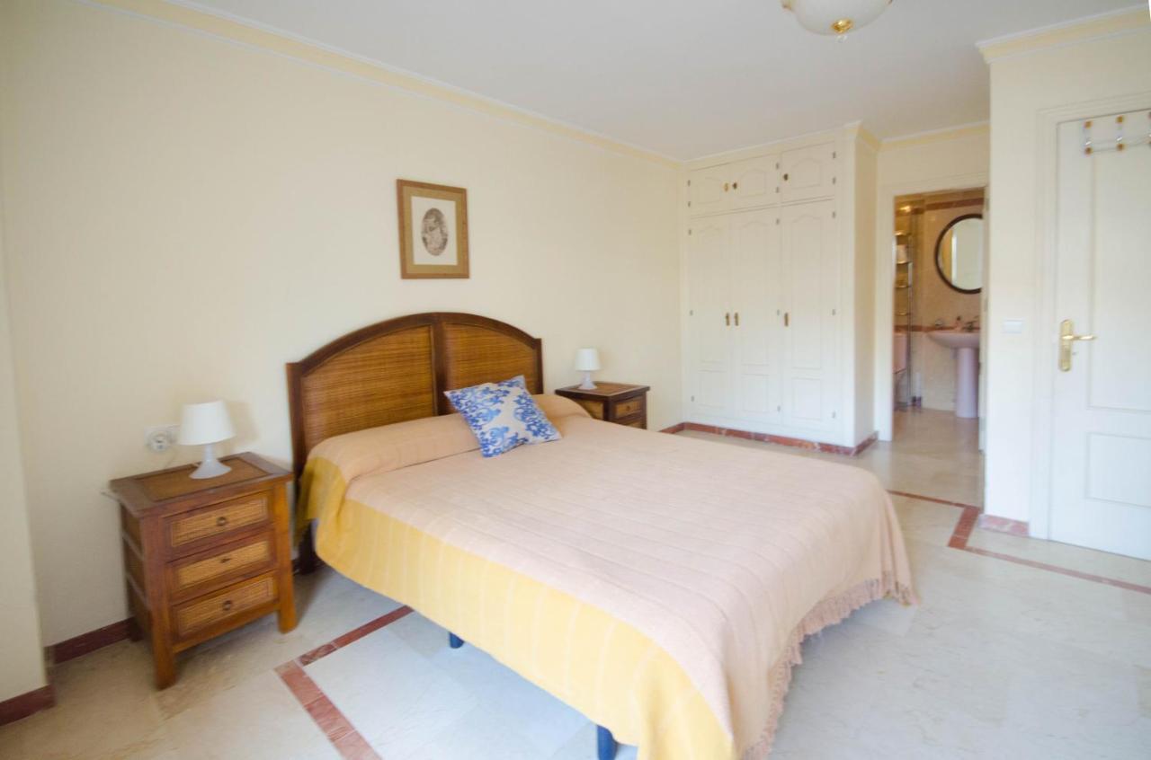 Aparment Neptuno- Located On The Promenade A Few Metres From The Beach. Estepona Kültér fotó