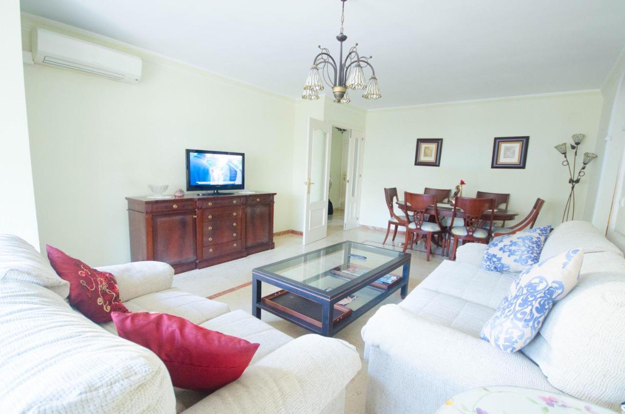 Aparment Neptuno- Located On The Promenade A Few Metres From The Beach. Estepona Kültér fotó