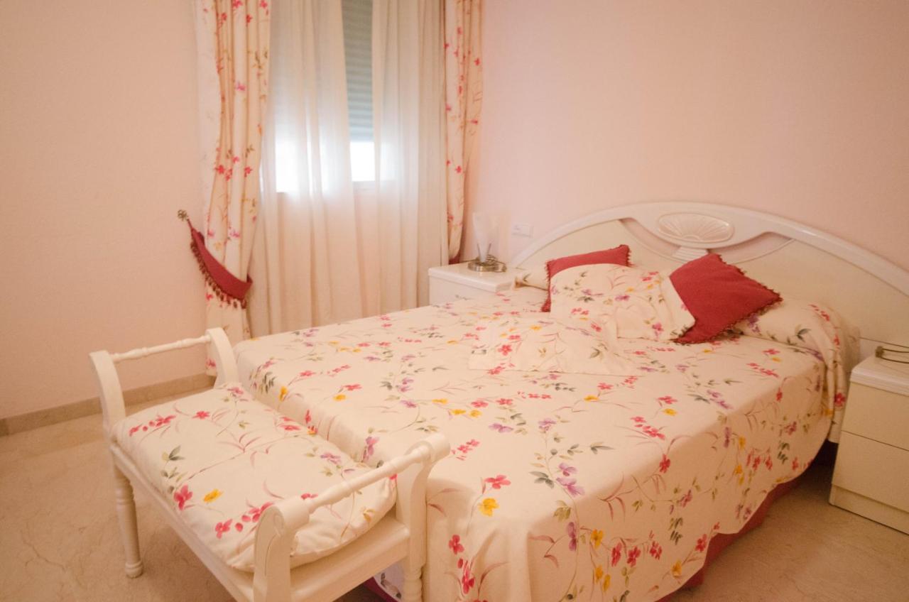 Aparment Neptuno- Located On The Promenade A Few Metres From The Beach. Estepona Kültér fotó