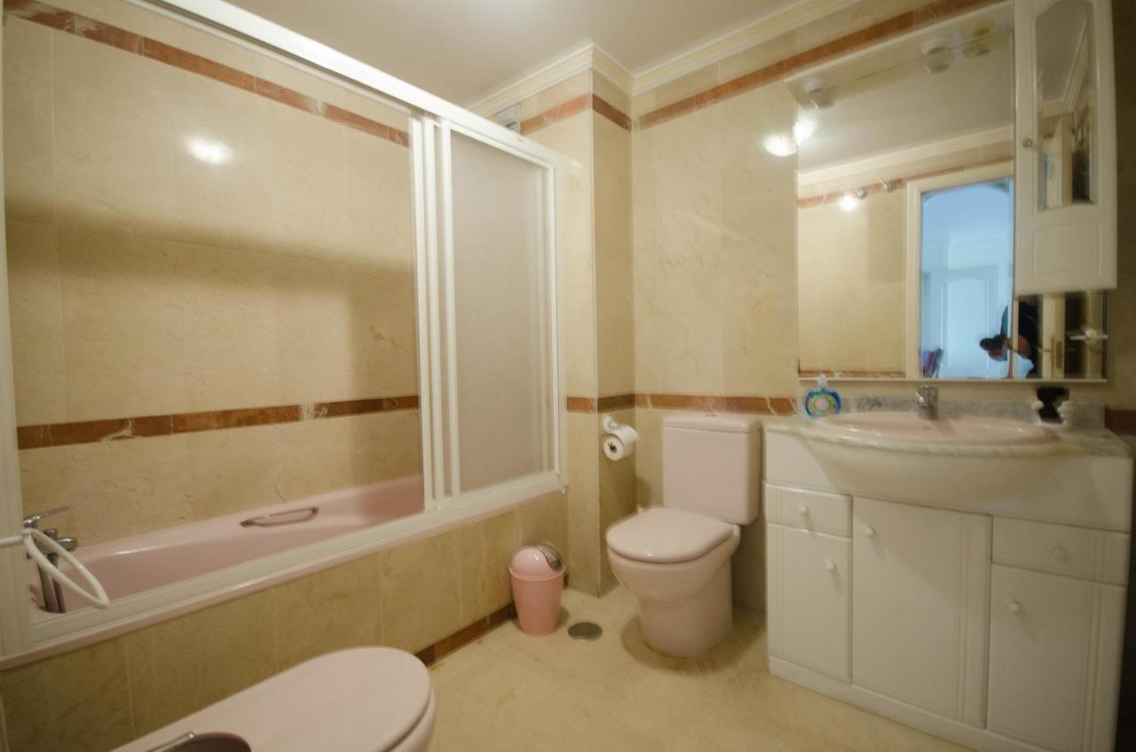 Aparment Neptuno- Located On The Promenade A Few Metres From The Beach. Estepona Kültér fotó