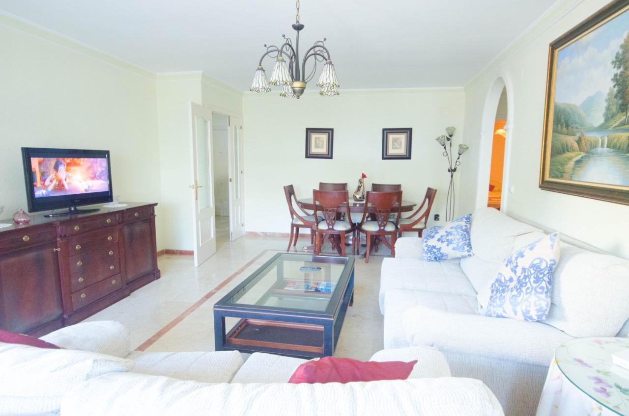 Aparment Neptuno- Located On The Promenade A Few Metres From The Beach. Estepona Kültér fotó